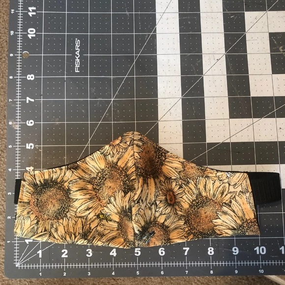 Sunflower handmade face mask behind head elastic - Picture 12 of 16
